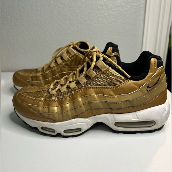 Nike Air Max 95 “Metallic Gold” - Picture 2 of 6